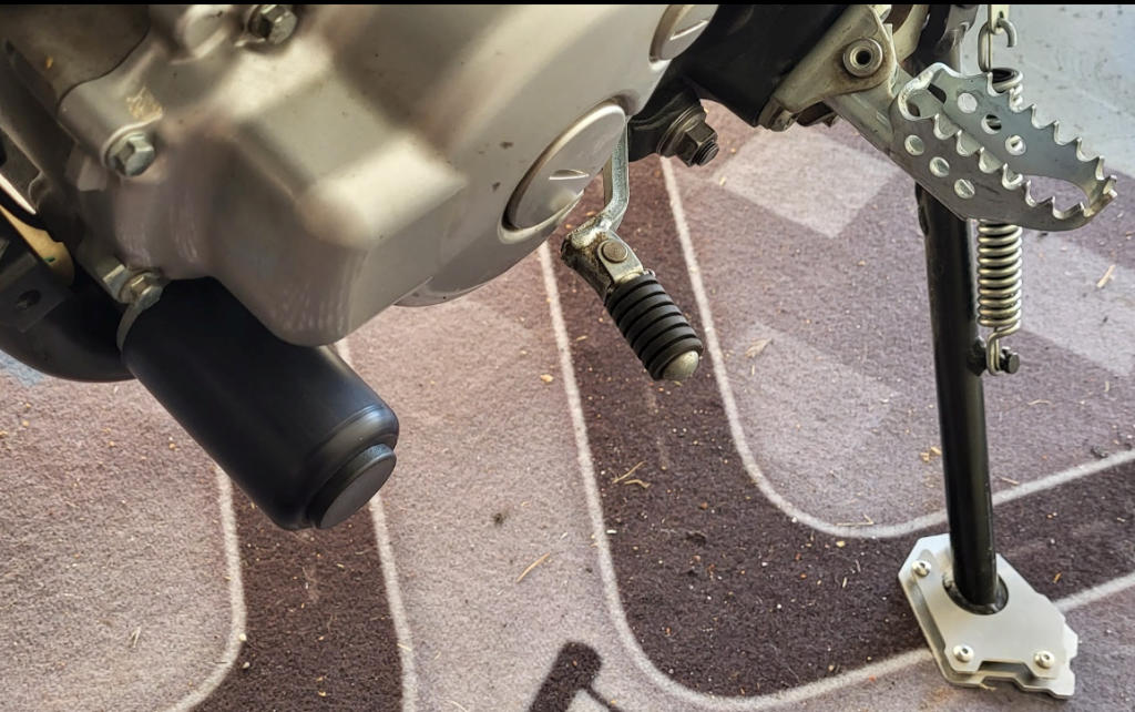 Side stand enlarger/ extender + axle/engine sliders